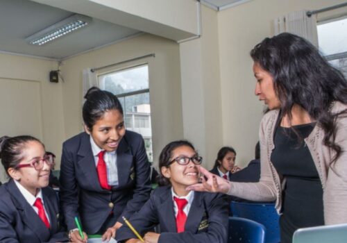 Cómo desarrollar sesiones de aprendizaje alineadas al Currículo Nacional 2025